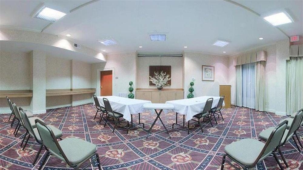 Baymont By Wyndham Bessemer Bagian luar foto