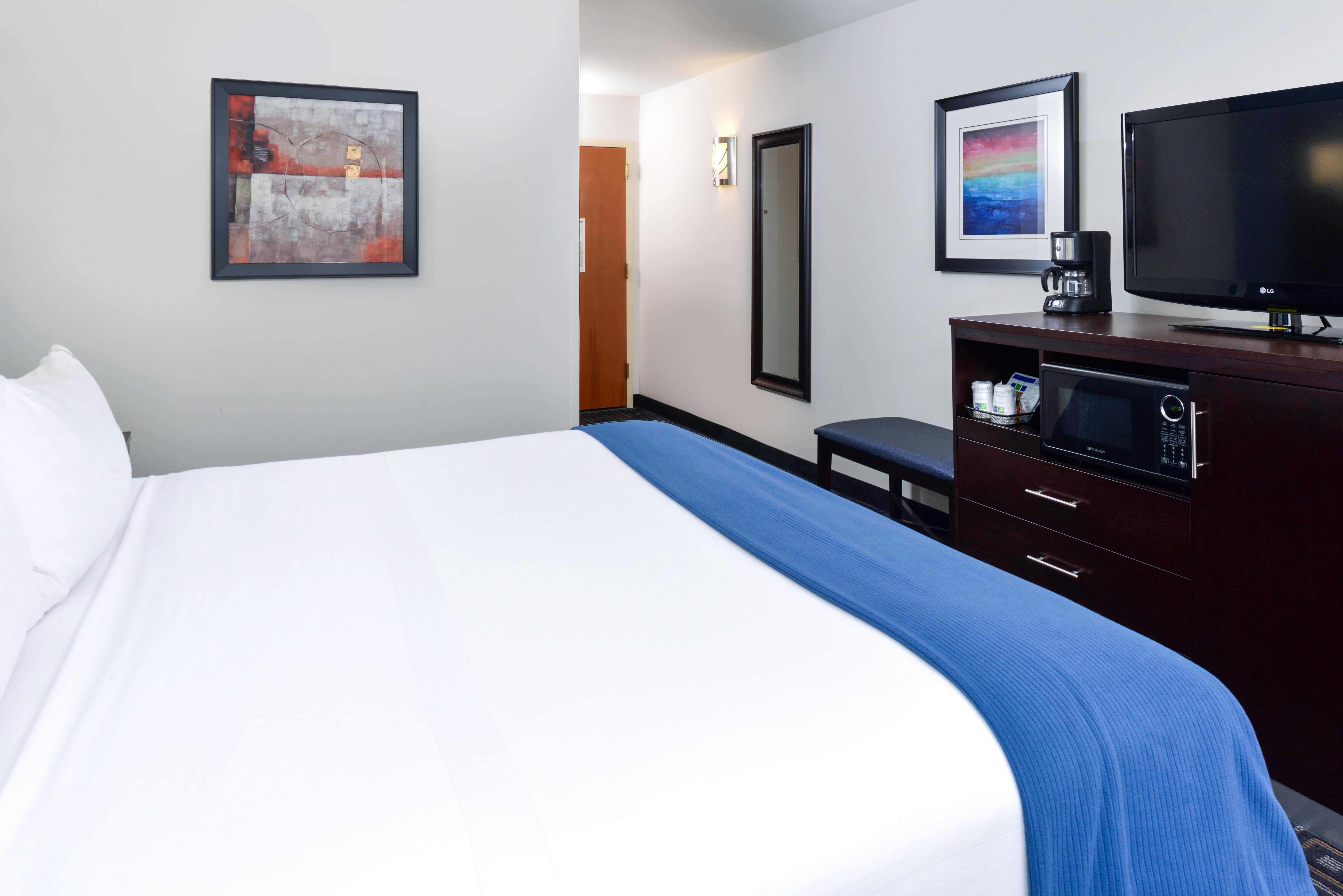 Baymont By Wyndham Bessemer Bagian luar foto
