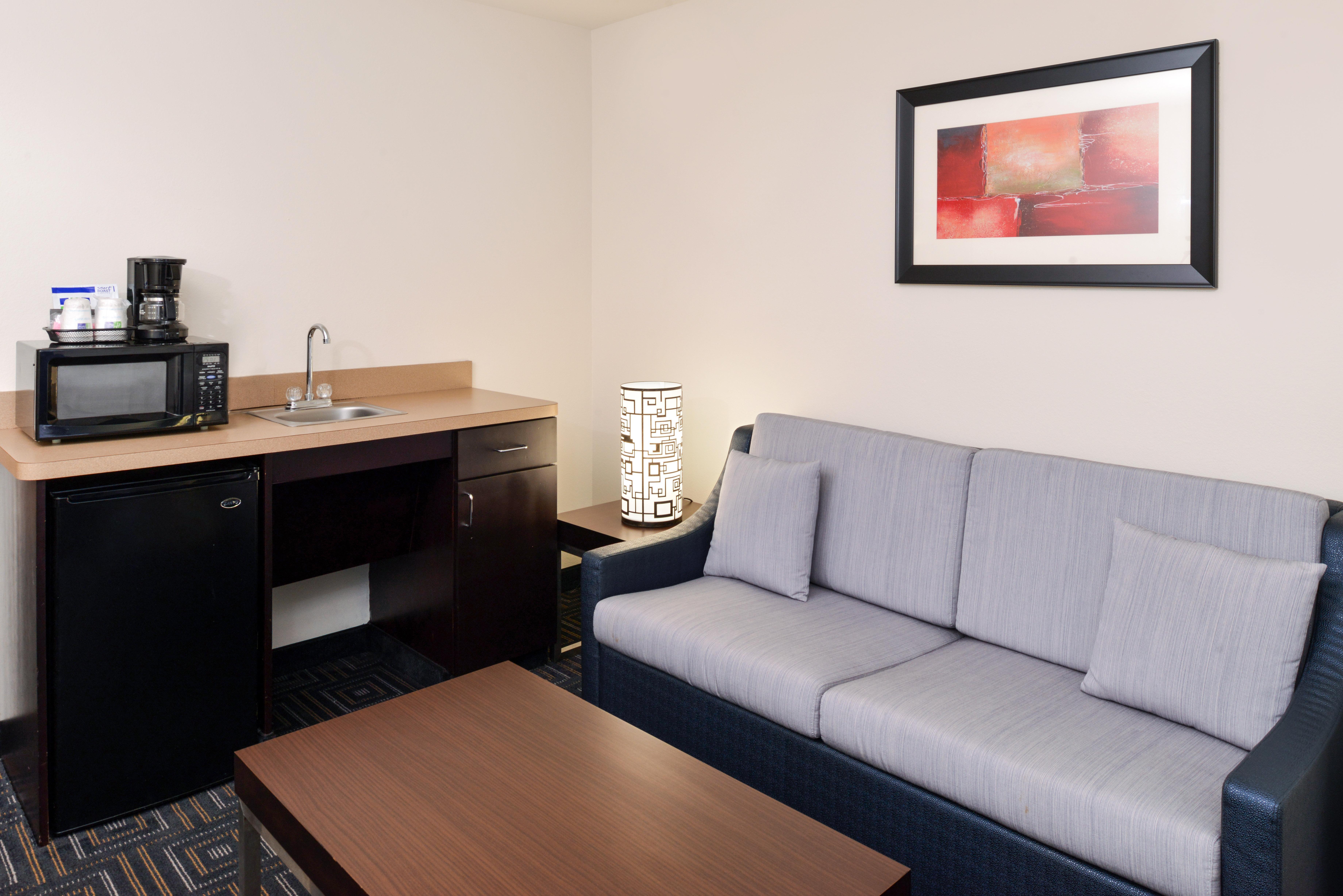 Baymont By Wyndham Bessemer Bagian luar foto