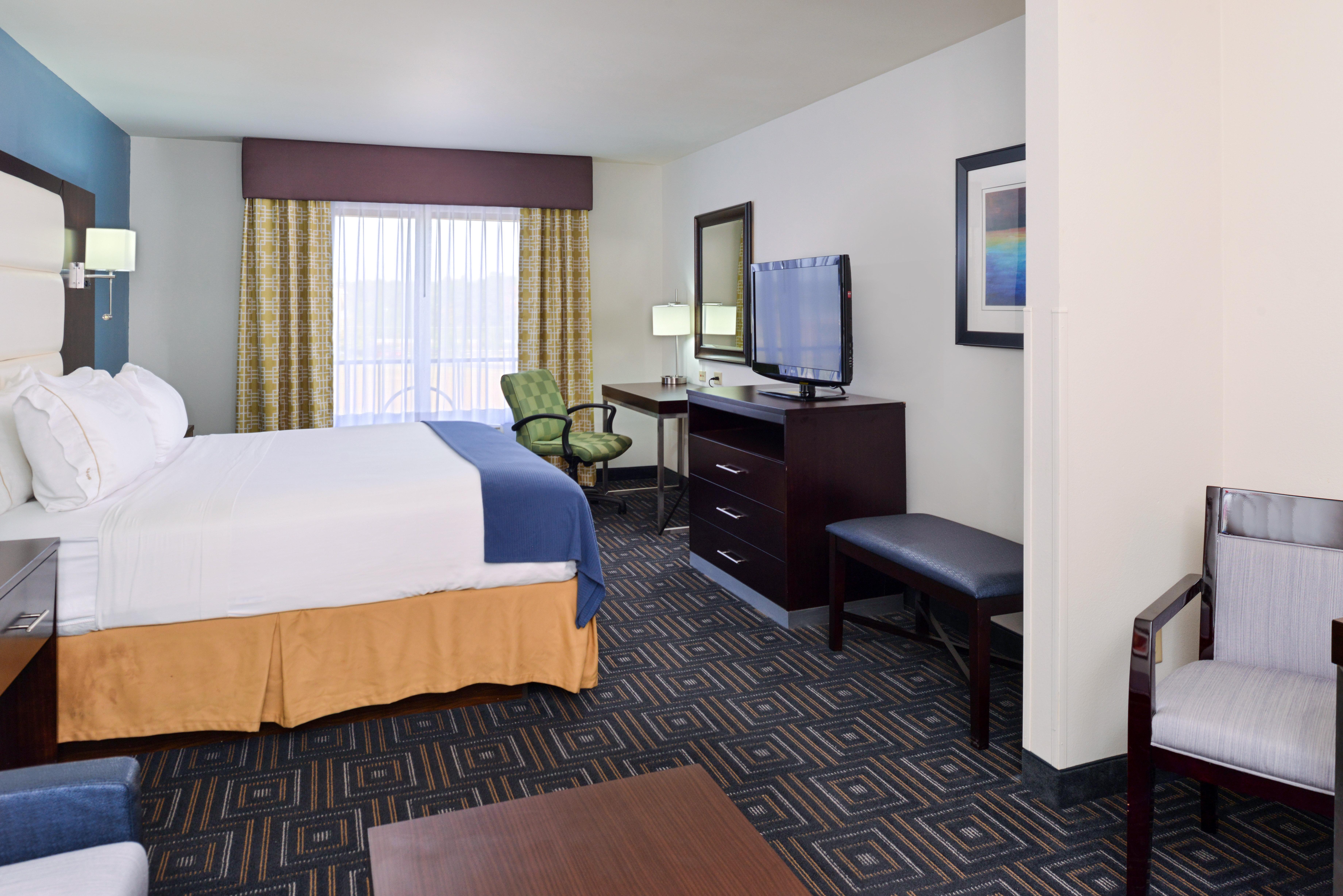 Baymont By Wyndham Bessemer Bagian luar foto