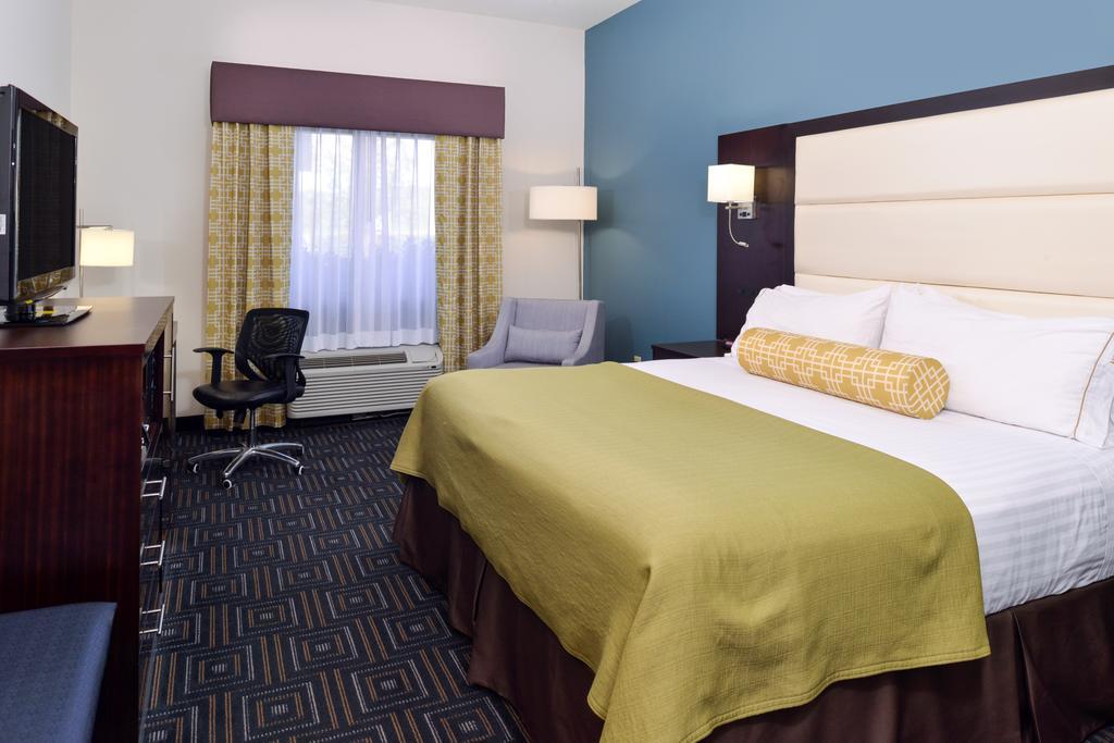 Baymont By Wyndham Bessemer Bagian luar foto