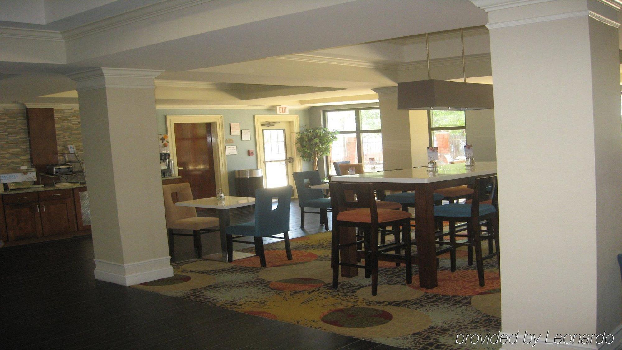 Baymont By Wyndham Bessemer Bagian luar foto