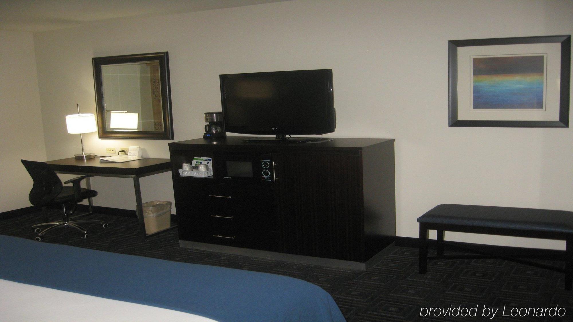 Baymont By Wyndham Bessemer Bagian luar foto